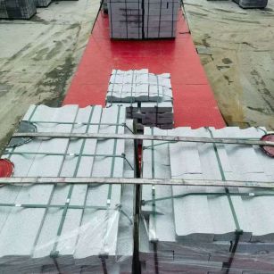 鄂州 芝麻白仿形加直形路沿石出货日常