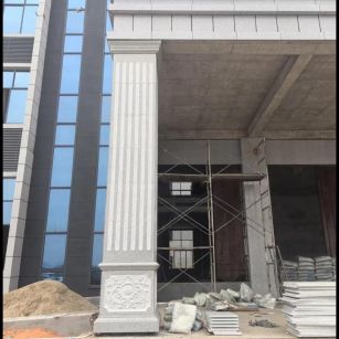 鄂州 芝麻白光面花岗岩门楼大柱（罗马柱）配雕花底座