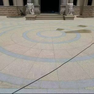 鄂州 黄金麻芝麻灰花岗岩石材地铺拼接效果