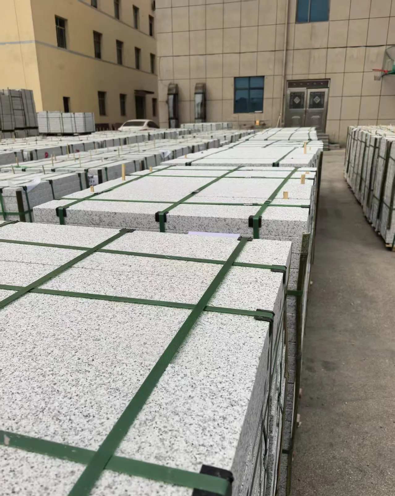 鄂州 白麻花岗岩5.0公分荔枝面地铺石