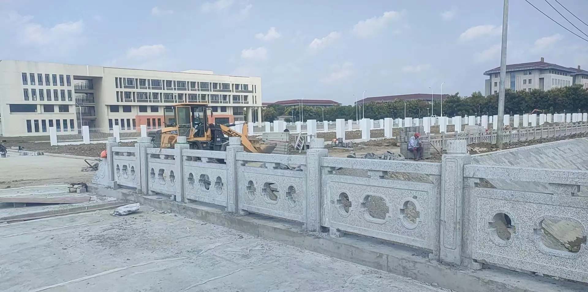 鄂州 白麻花岗岩荔枝面河道栏杆