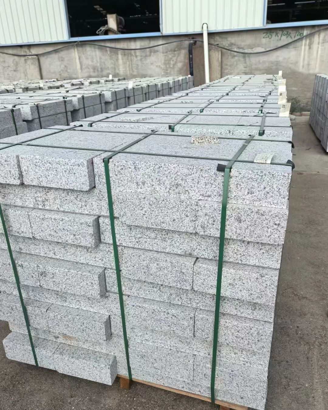 鄂州 白麻花岗岩路沿石，弧形路沿石，道牙石，马路牙子，界石，路缘石，平沿石，直岩石，平缘石等