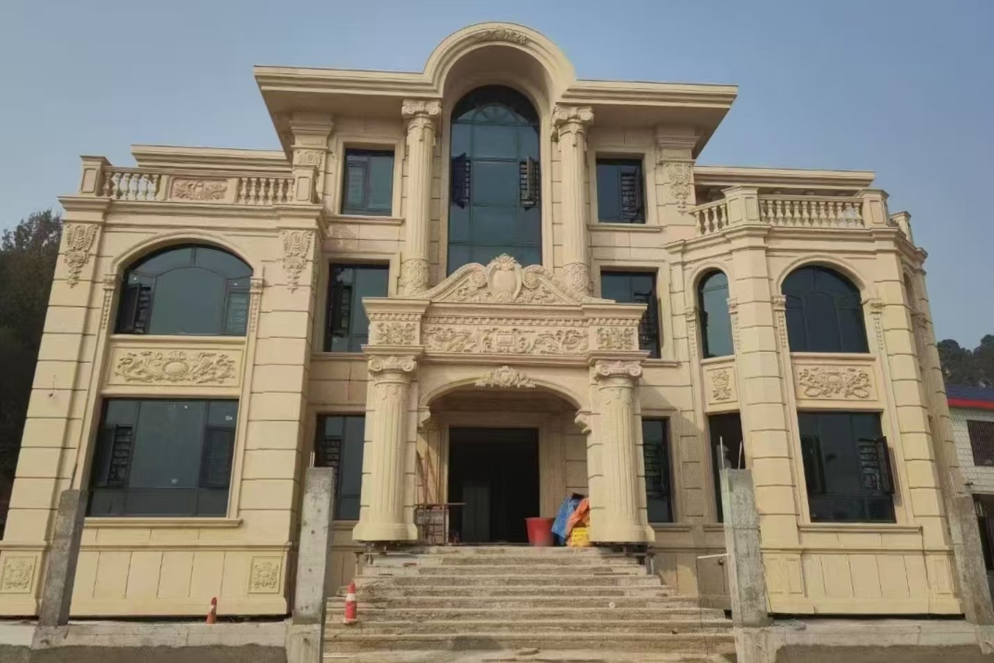 鄂州 黄金麻花岗岩别墅外墙干挂