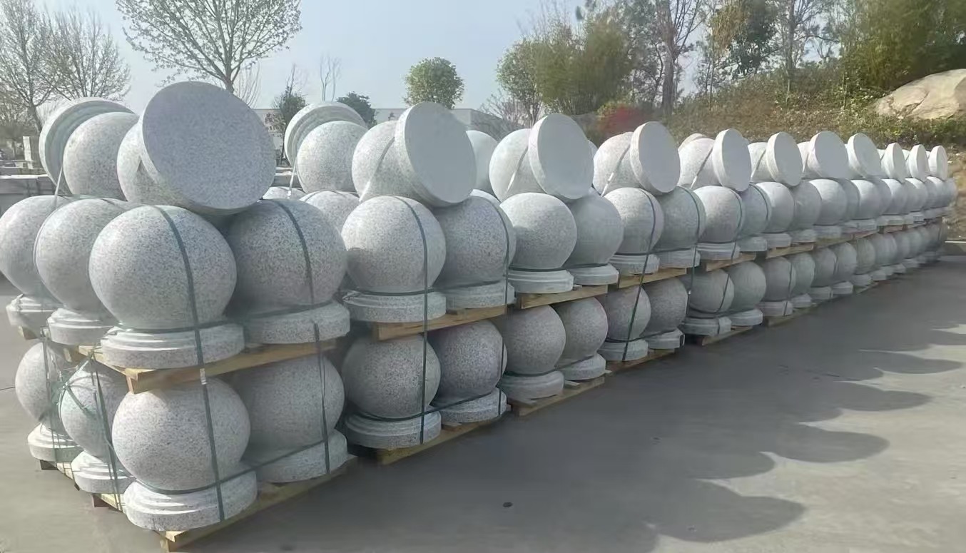 鄂州 白麻花岗岩石材圆球，石球，挡车球，隔离球，景观石球，风水球等