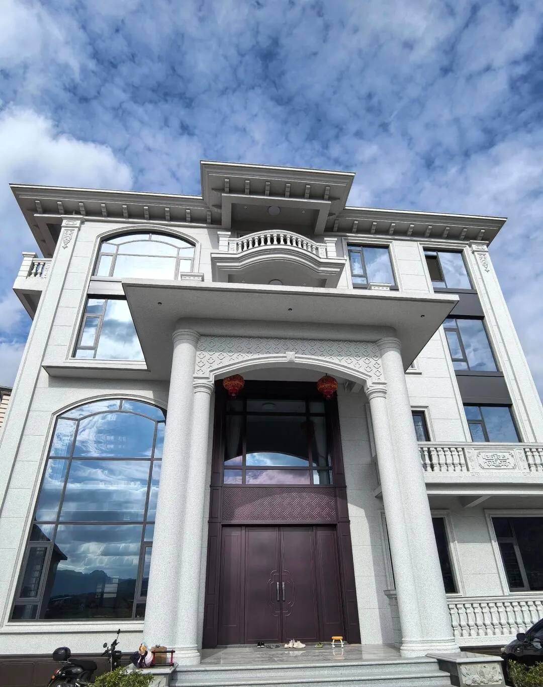 鄂州白麻别墅外墙干挂石材效果示例