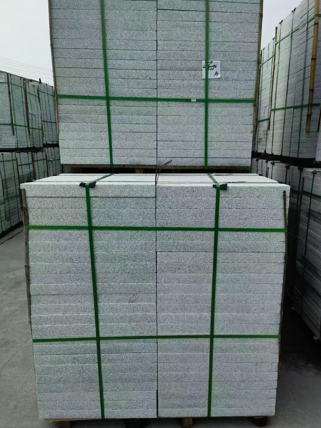 鄂州 芝麻白火烧，园林广场市政工程地铺石，1.8~5.0厚均有现货