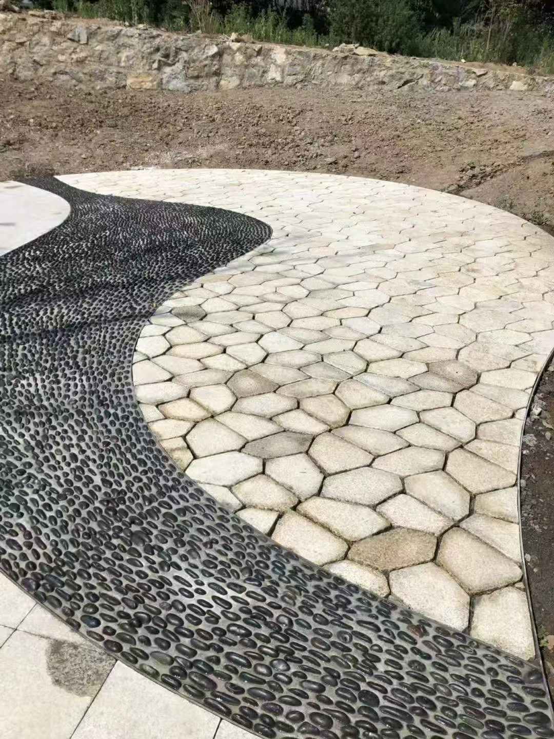 鄂州 黄金麻冰裂纹地铺石工地铺装案例