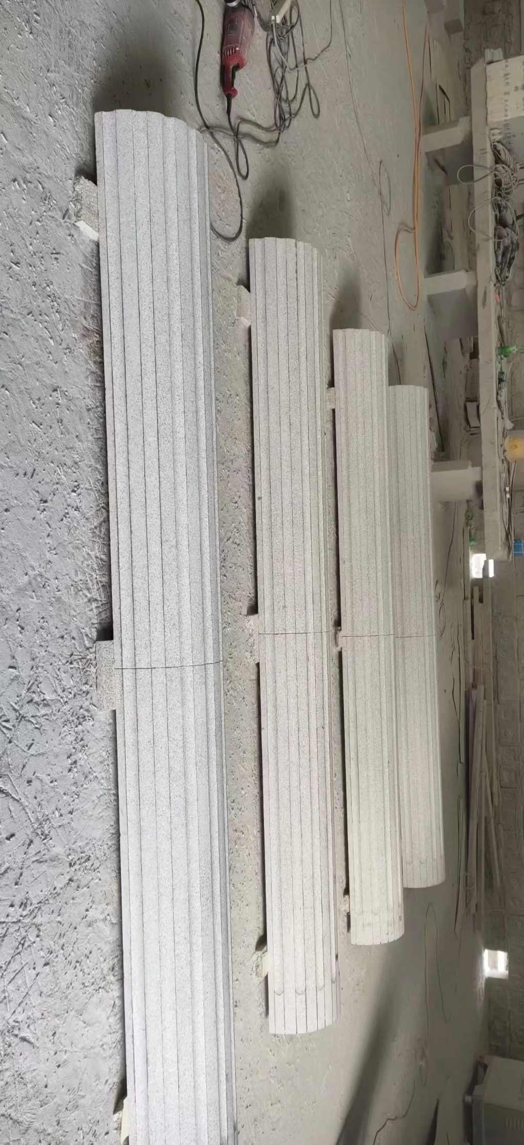 鄂州 花岗岩厂家带你看白麻花岗岩门楼大柱柱皮