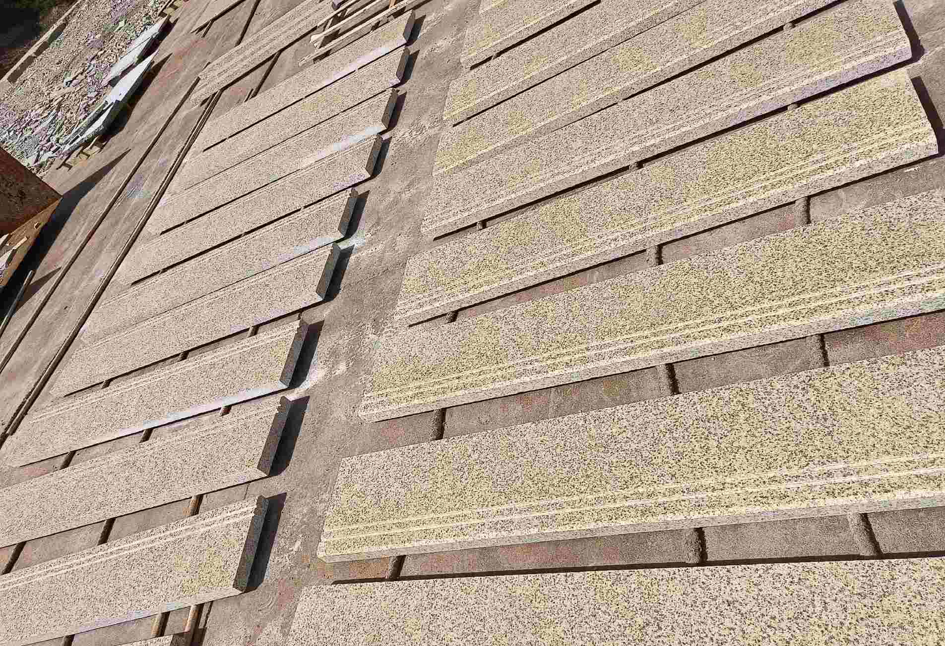 鄂州 黄金麻花岗岩光面楼梯踏步