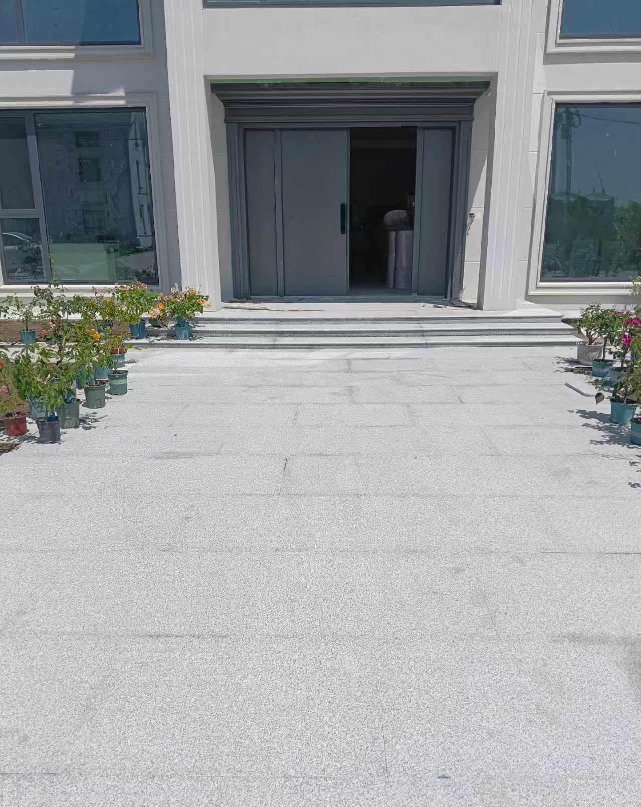 鄂州 芝麻白花岗岩地铺石地面铺装