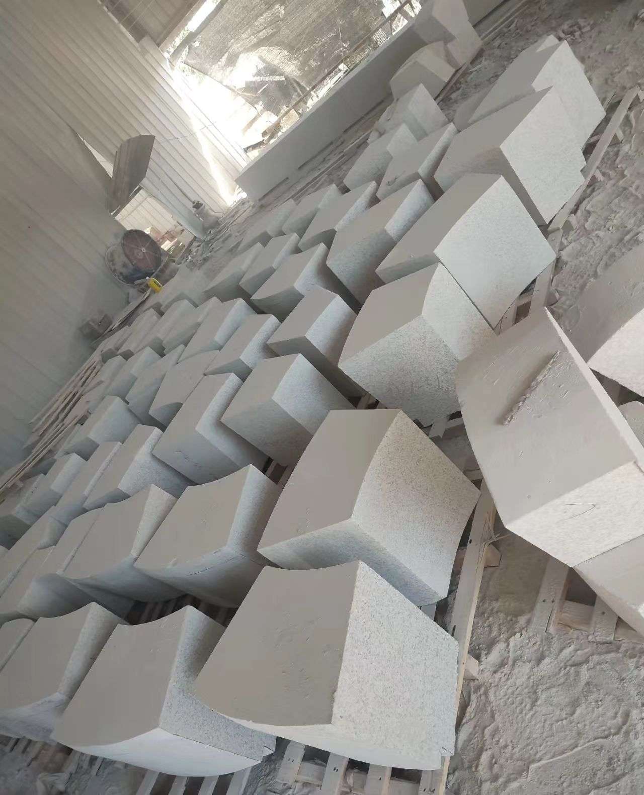 鄂州 白麻花岗岩异形坐凳