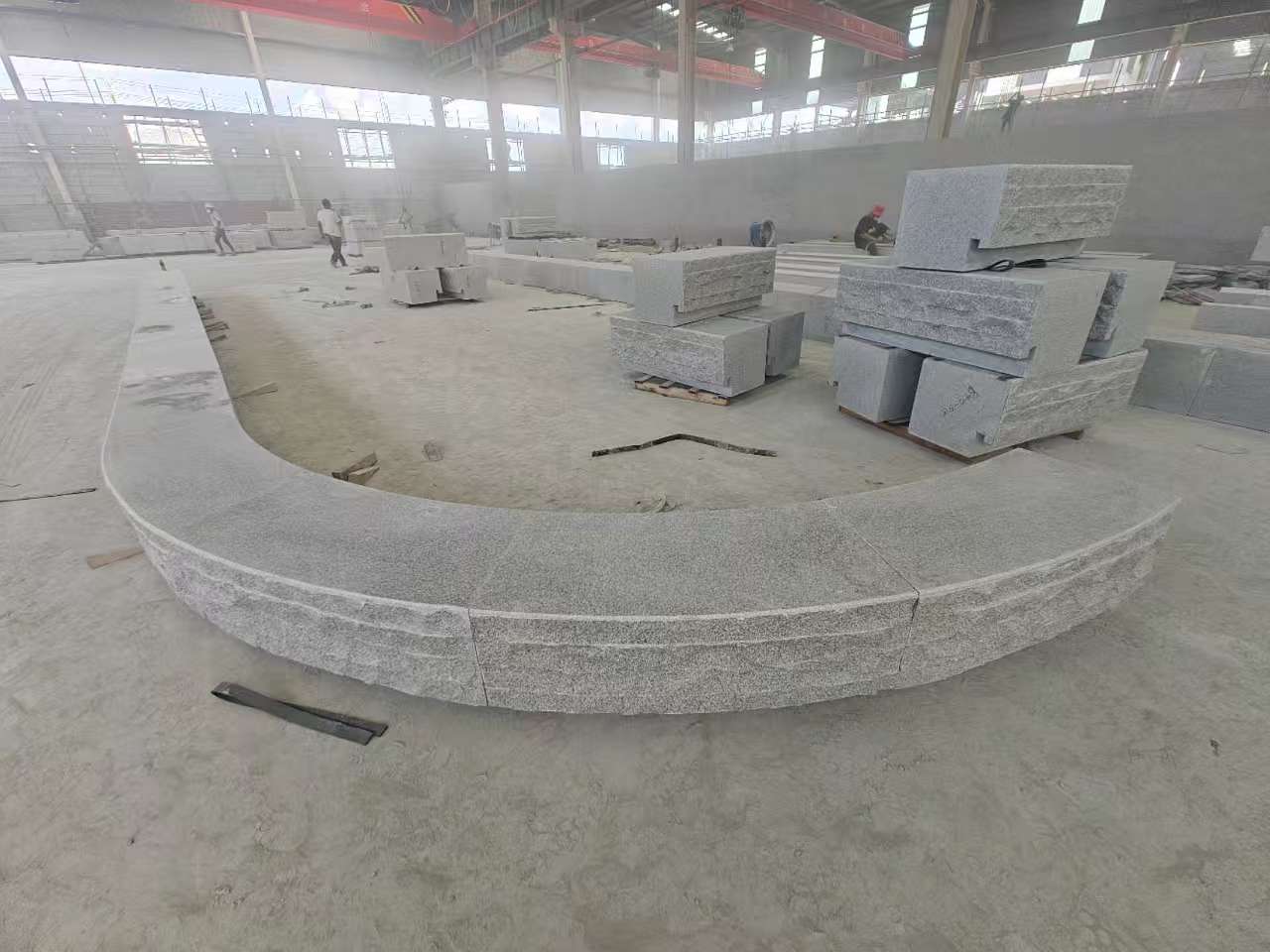 鄂州 芝麻白异形坐凳，自然面光面弧形加工